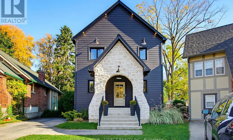 12 Clenray Place