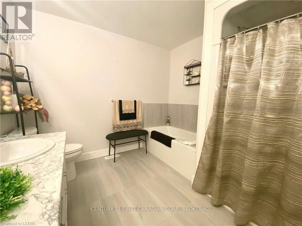 33-2910 Tokala Trail, London, ON, N6G 0T9 - 13
