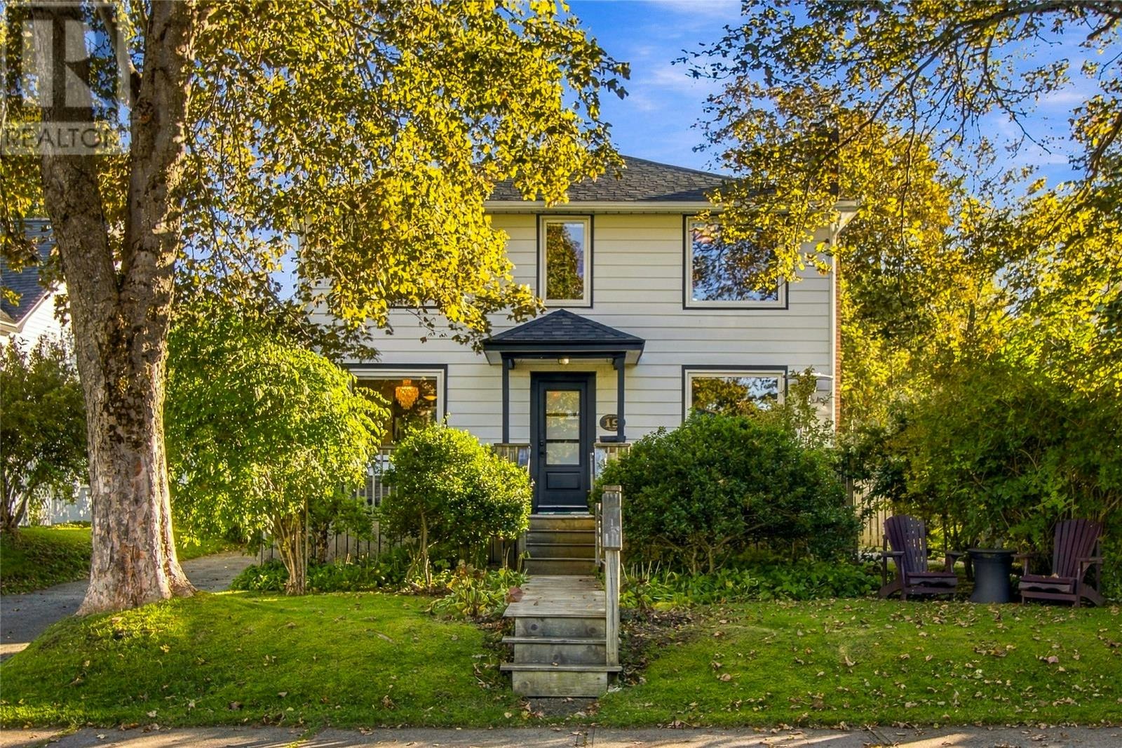 19 Long Pond Road, St Johns, NL, A1B 1N6