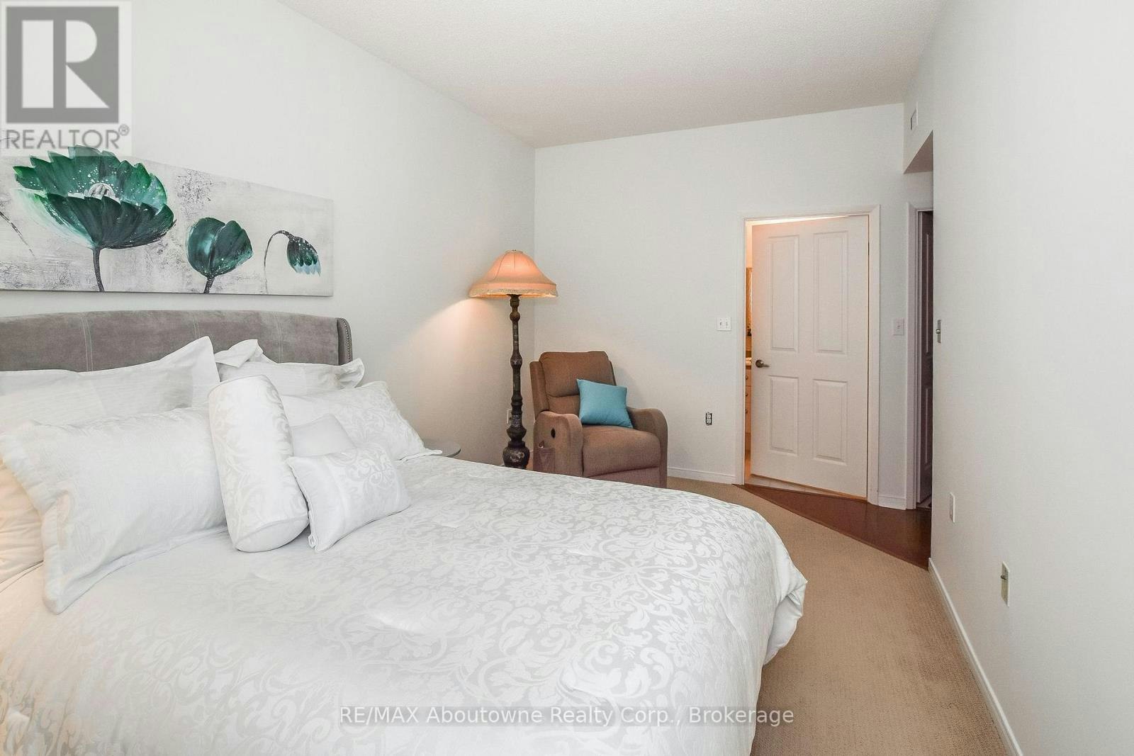 110-2199 Sixth Line, Oakville, ON, L6H 5V3 - 4