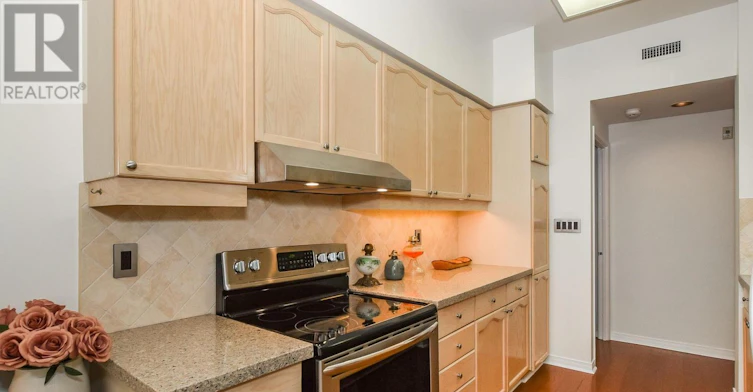 110-2199 Sixth Line, Oakville, ON, L6H 5V3 - 12