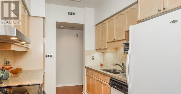 110-2199 Sixth Line, Oakville, ON, L6H 5V3 - 11