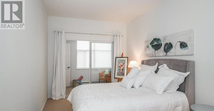 110-2199 Sixth Line, Oakville, ON, L6H 5V3 - 2