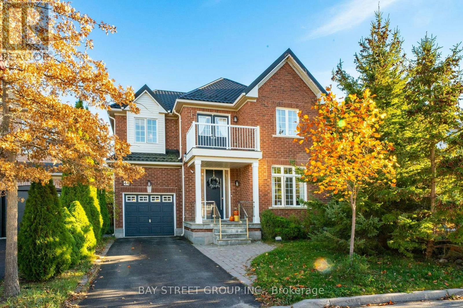 44 Trish Drive, Richmond Hill, ON, L4E 5C4