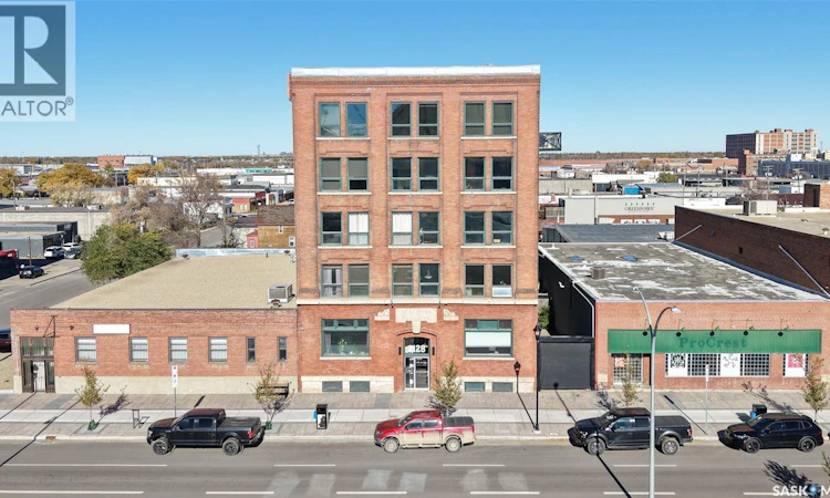 500-2128 Dewdney Avenue