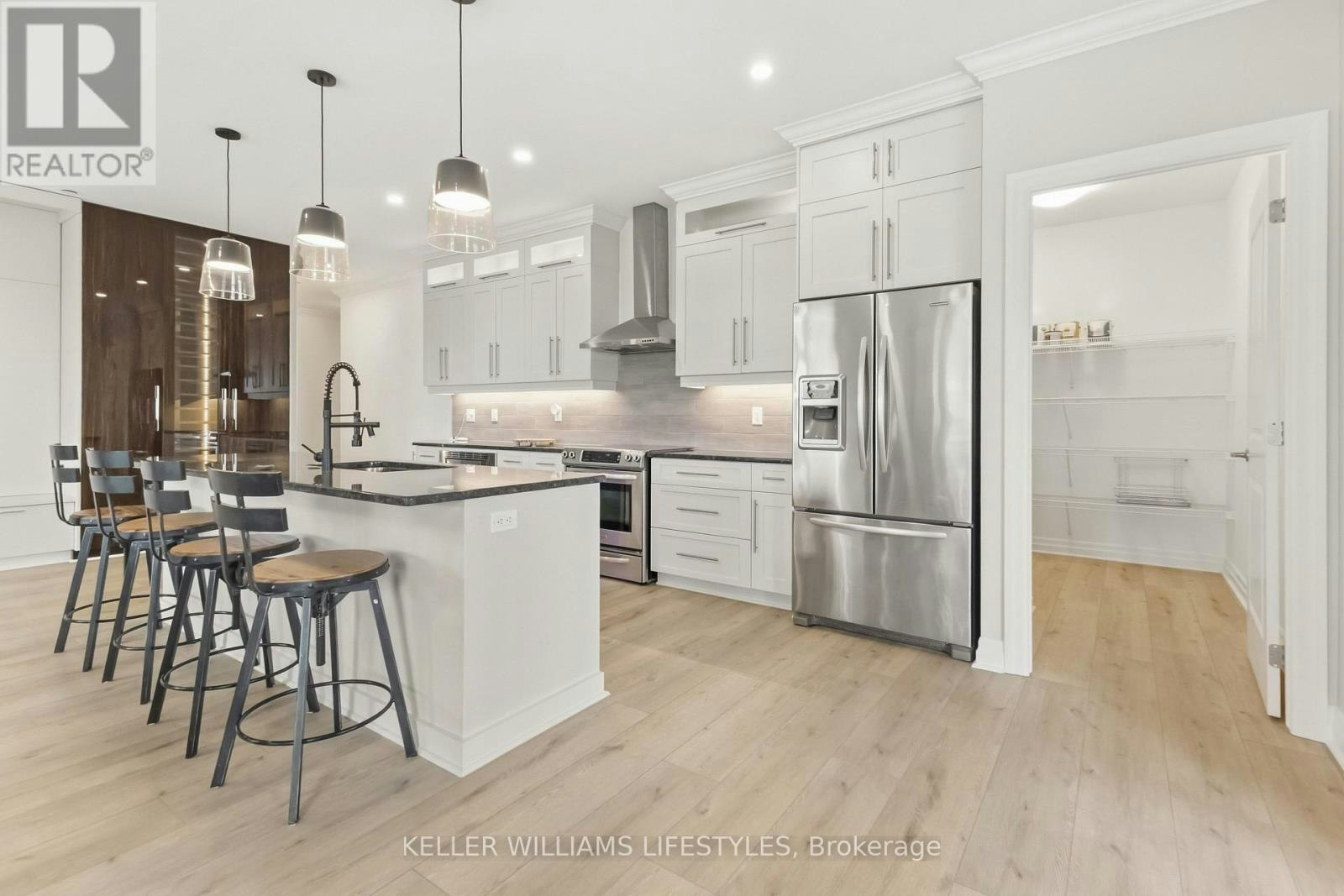 2704-330 Ridout Street N, London, ON, N6C 3Z3 - 10