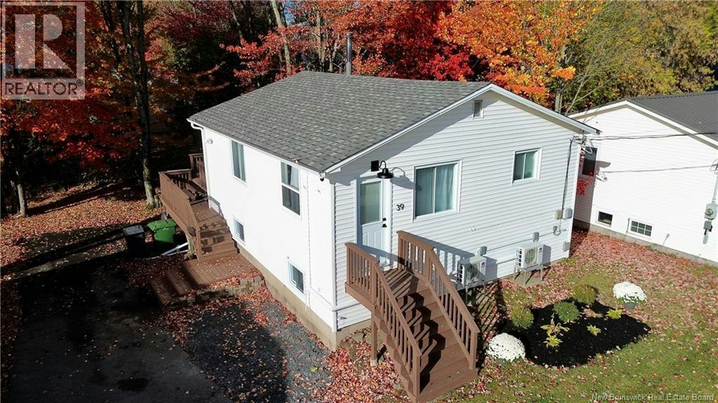 39 Murray Avenue, Fredericton, NB, E3A 3Y6