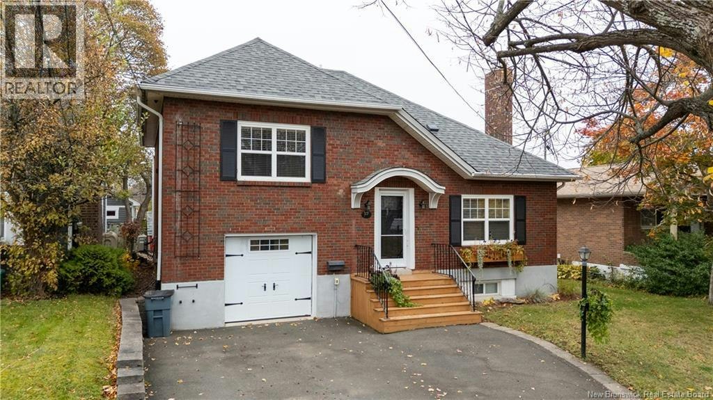 17 Grandview Drive, Moncton, NB, E1E 3J9