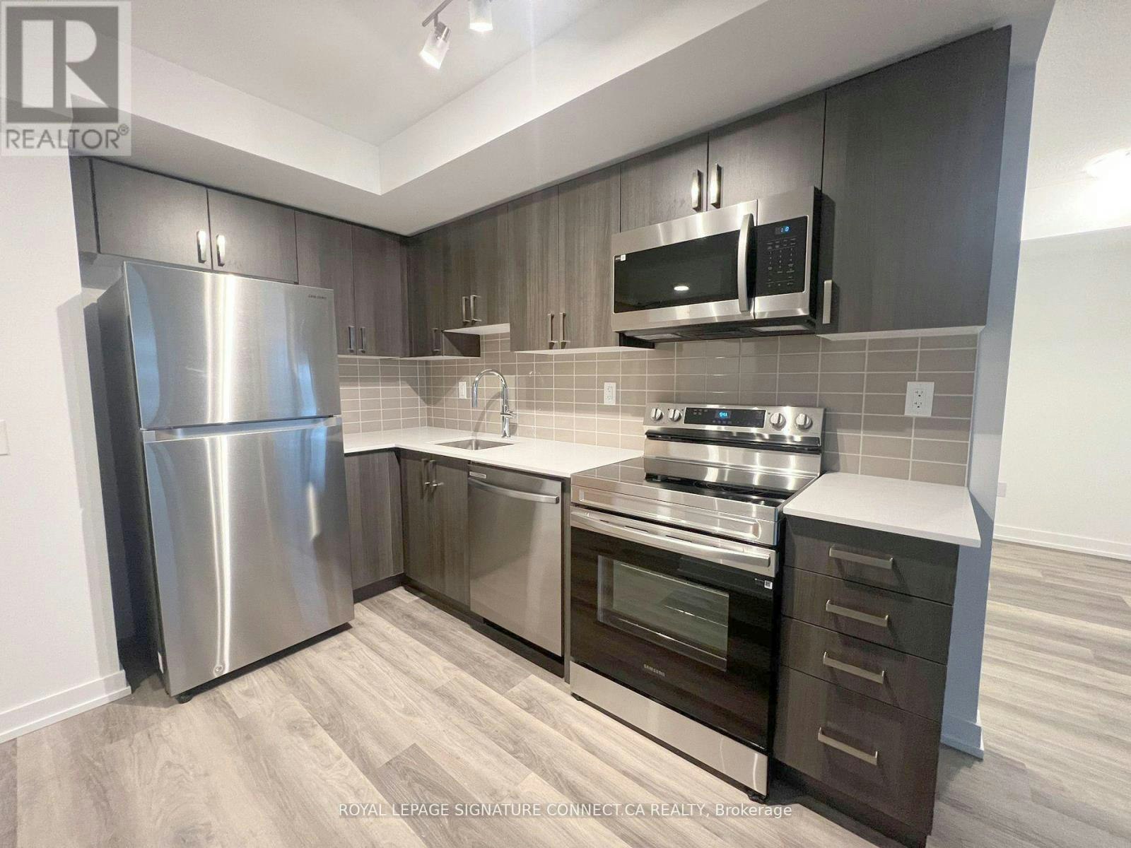 1005-1435 Celebration Drive, Pickering, ON, L1W 0C4 - 3