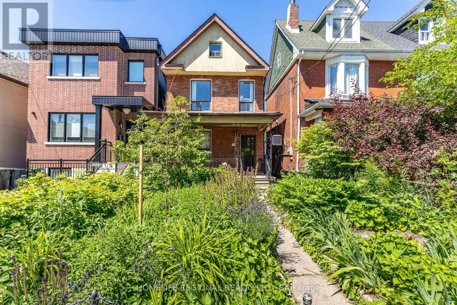 122 Emerson Avenue, Toronto, ON, M6H 3T1