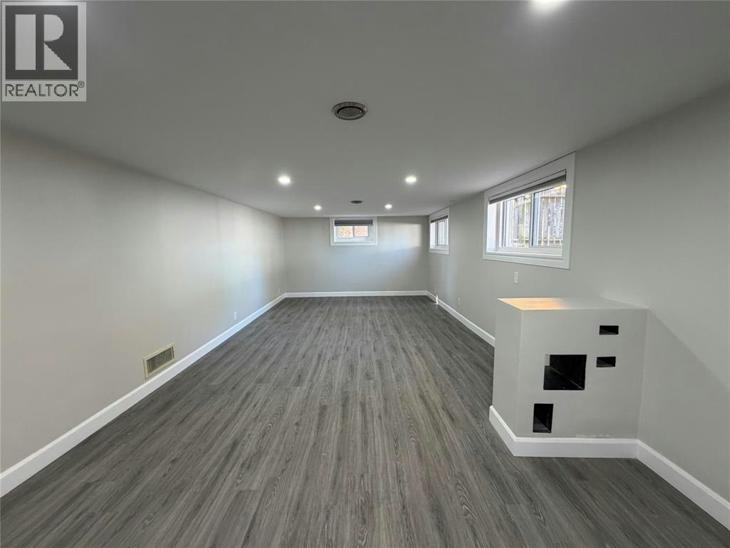 1282 Cathcart Boulevard, Sarnia, ON, N7S 2H8 - 17
