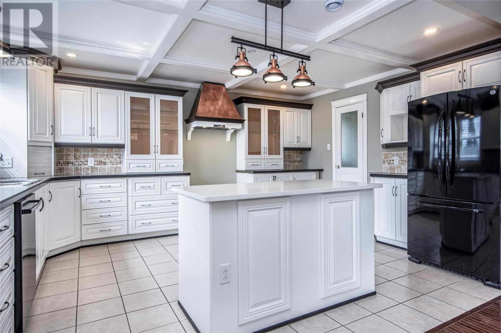 7 Christopher Street, Paradise, NL, A1L 1W6 - 11