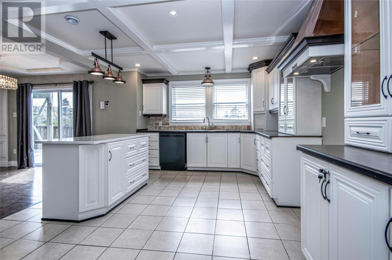 7 Christopher Street, Paradise, NL, A1L 1W6 - 12