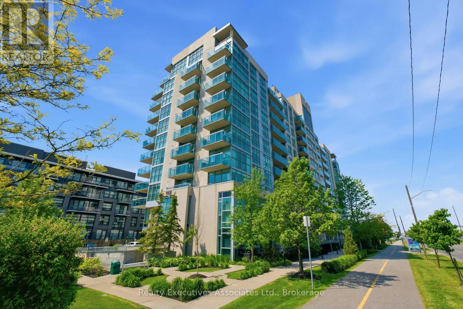911-1600 Charles Street, Whitby, ON, L1N 0G4