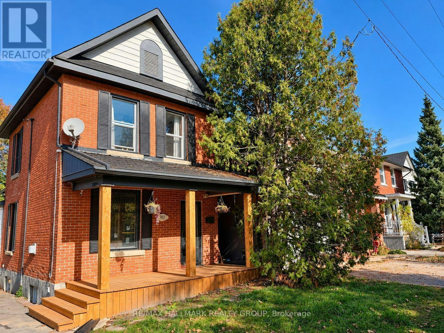 307 Duncairn Avenue, Ottawa, ON, K1Z 7H1