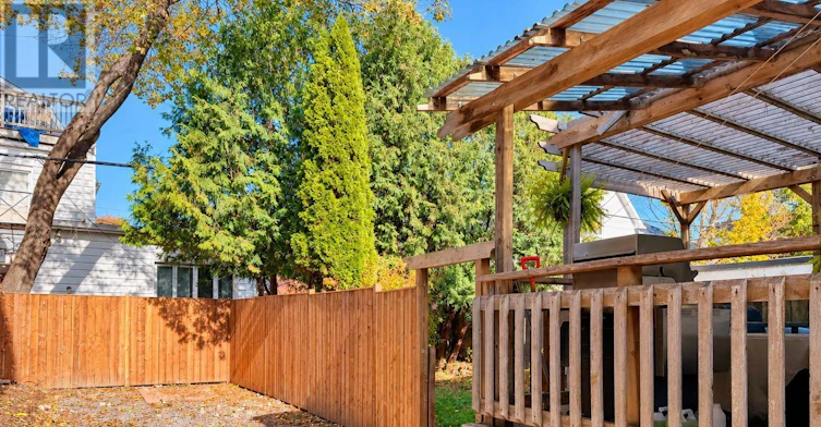 307 Duncairn Avenue, Ottawa, ON, K1Z 7H1 - 11