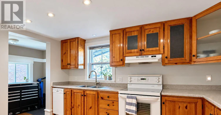 307 Duncairn Avenue, Ottawa, ON, K1Z 7H1 - 4