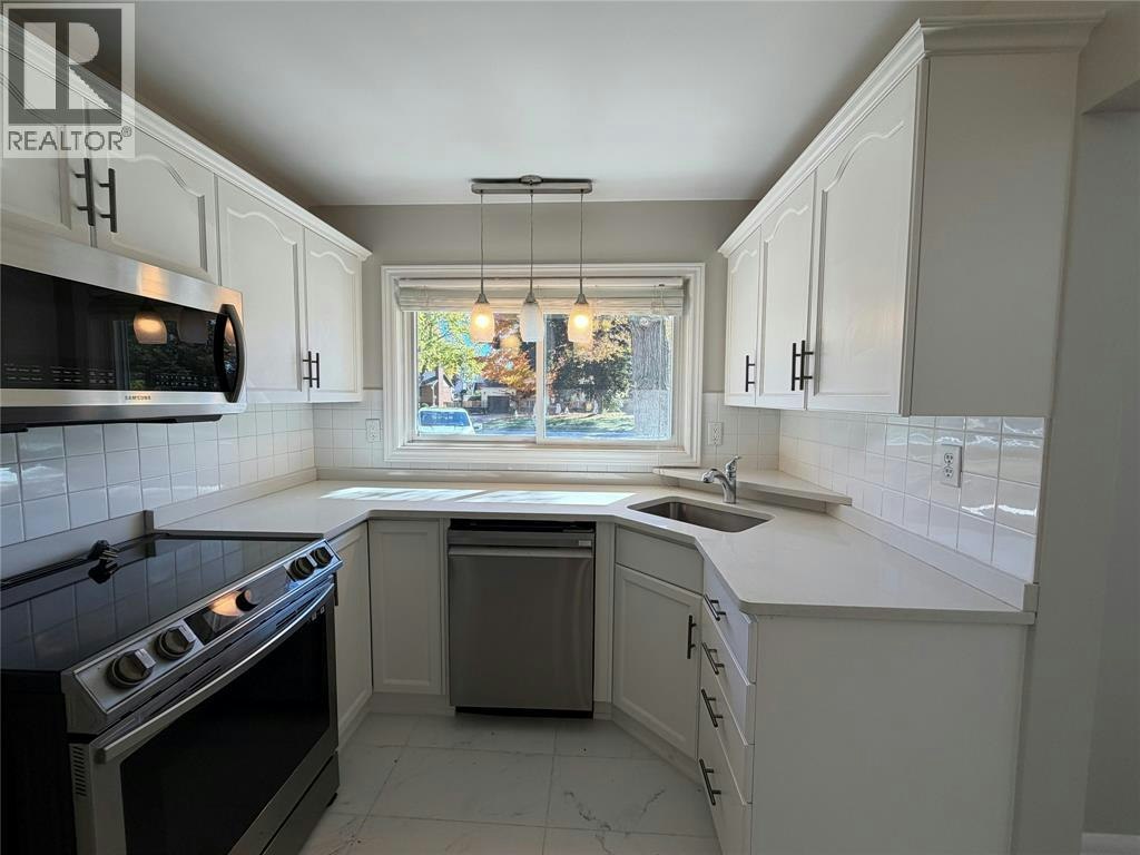 A-1282 Cathcart Boulevard, Sarnia, ON, N7S 2H8 - 8