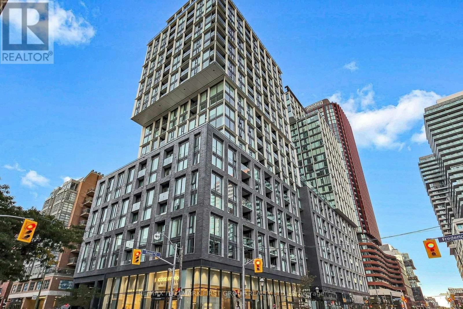 2201-158 Front Street E, Toronto, ON, M5A 0K9