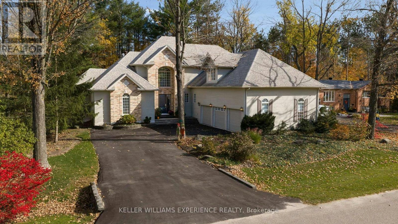 17 Fairway Court, Oro-Medonte, ON, L0L 2L0