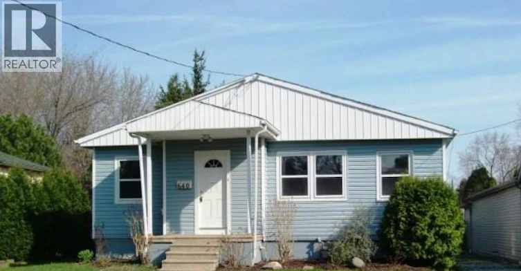 640 Ducharme Street, Windsor, ON, N9G 1K6