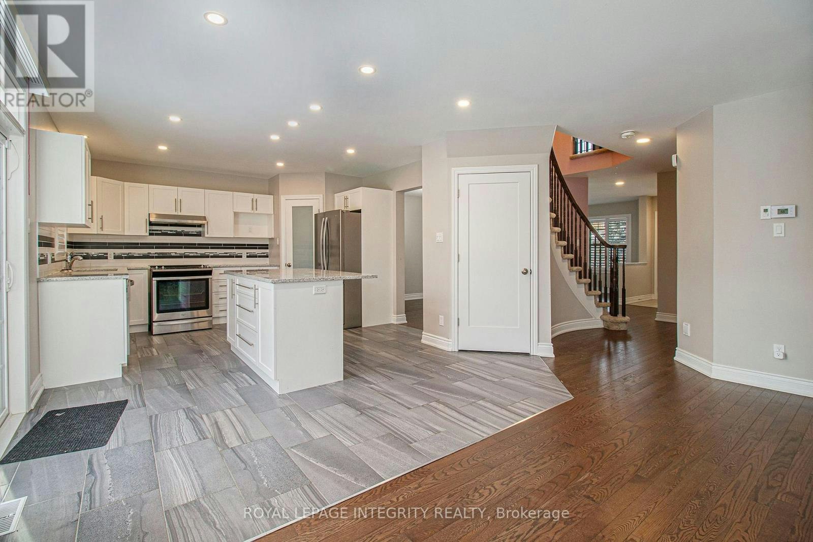 411 Deer View Avenue, Ottawa, ON, K1T 0B8 - 5