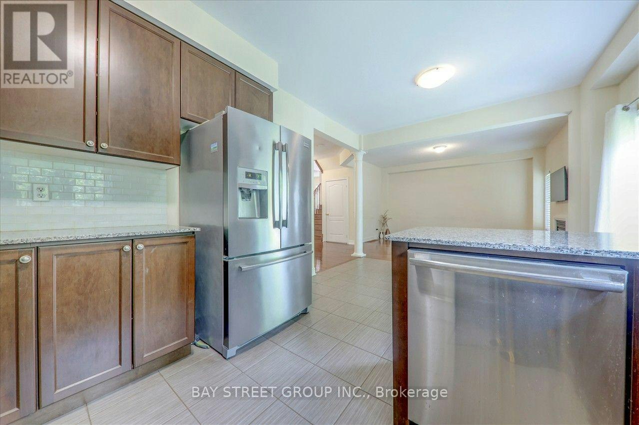 2485 Earl Grey Avenue, Pickering, ON, L1X 0B9 - 17