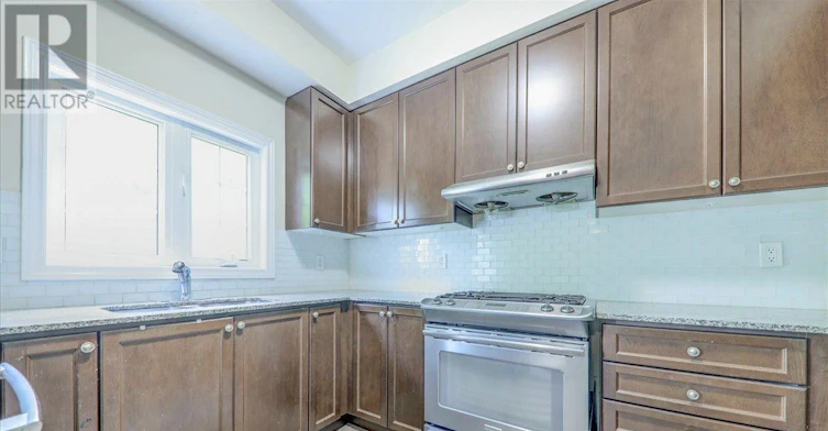 2485 Earl Grey Avenue, Pickering, ON, L1X 0B9 - 16