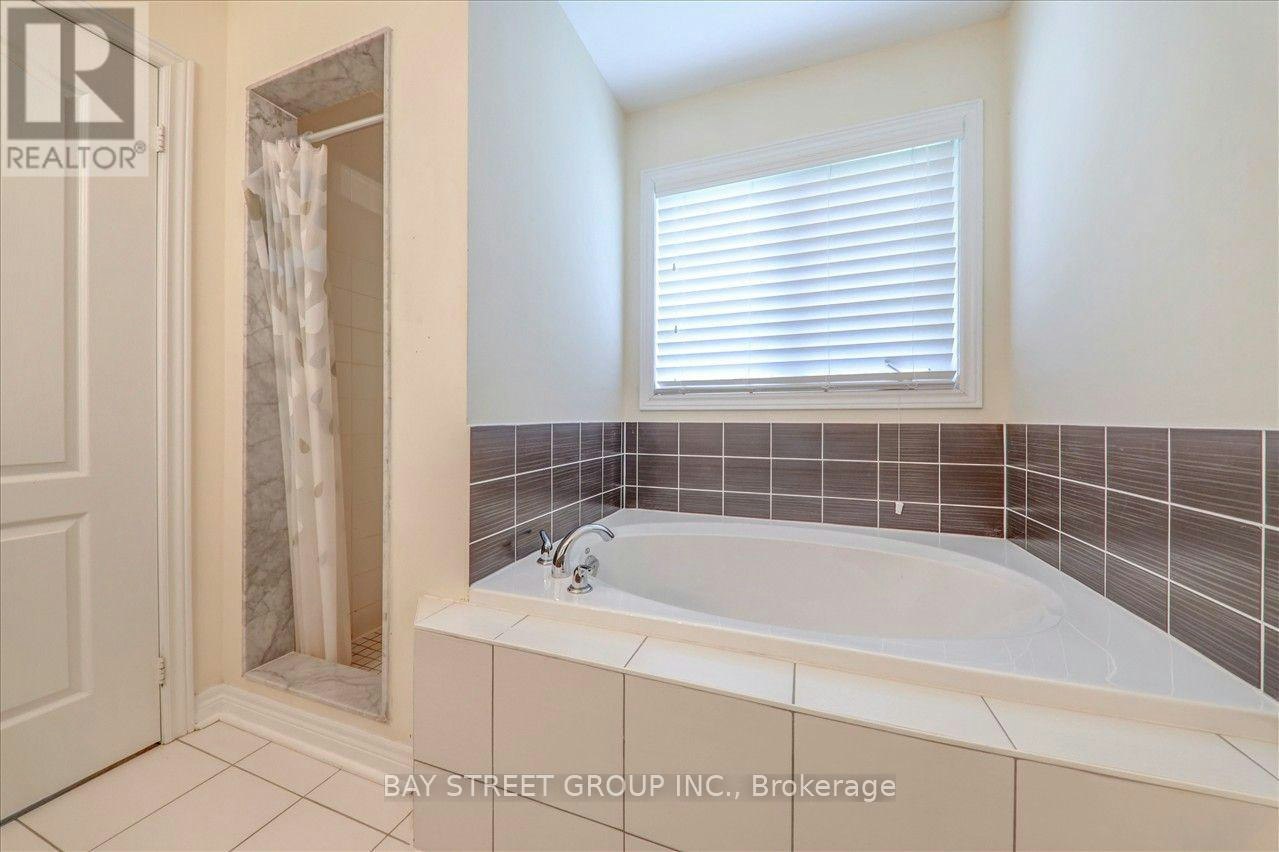 2485 Earl Grey Avenue, Pickering, ON, L1X 0B9 - 23