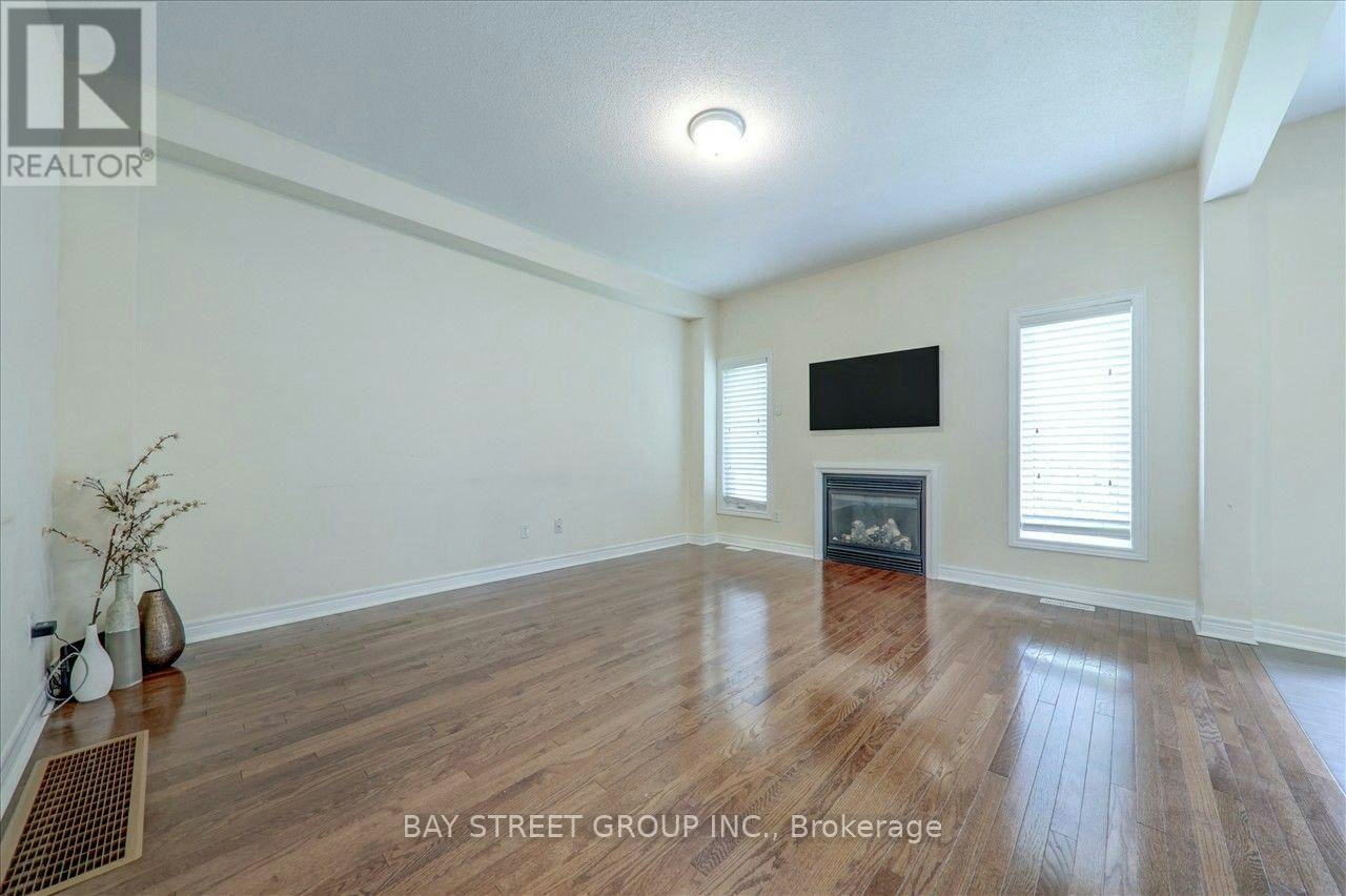 2485 Earl Grey Avenue, Pickering, ON, L1X 0B9 - 11