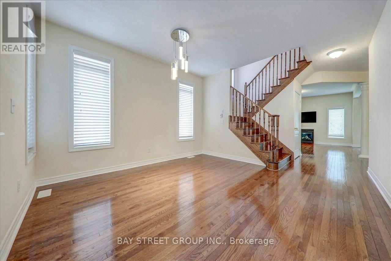 2485 Earl Grey Avenue, Pickering, ON, L1X 0B9 - 7