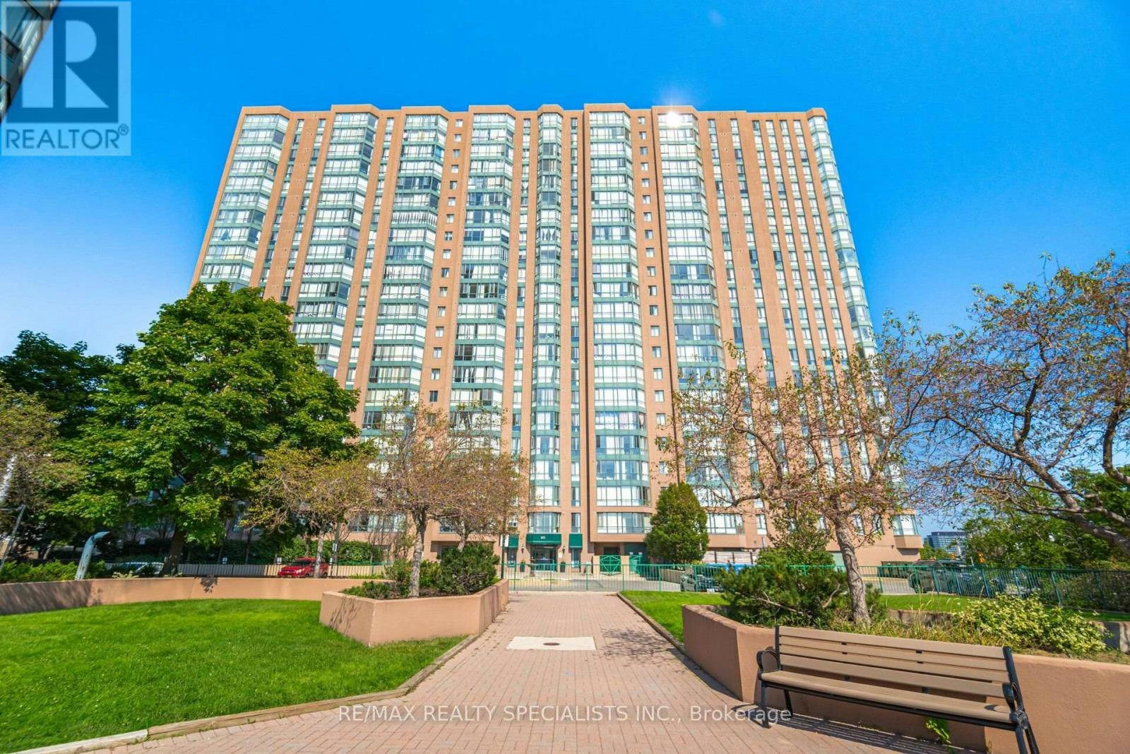 813-145 Hillcrest Avenue, Mississauga, ON, L5B 3Z1