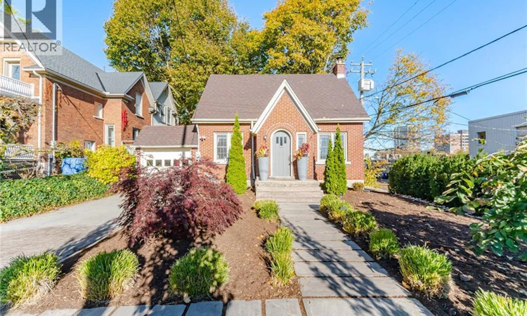 11 Rock Avenue