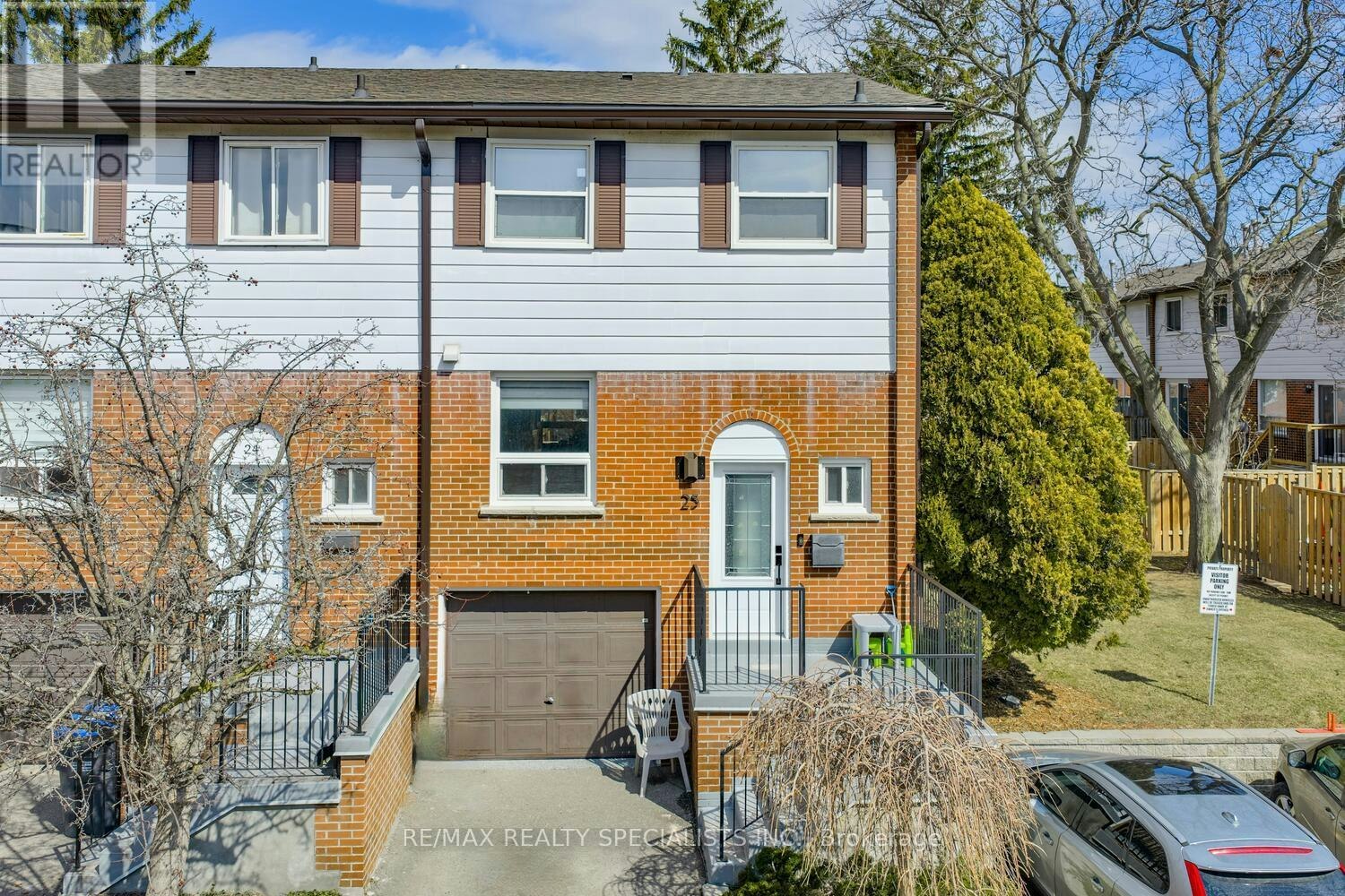 25-2445 Homelands Drive, Mississauga, ON, L5K 2C6