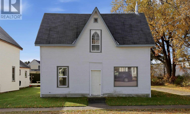 11 Huron Street E