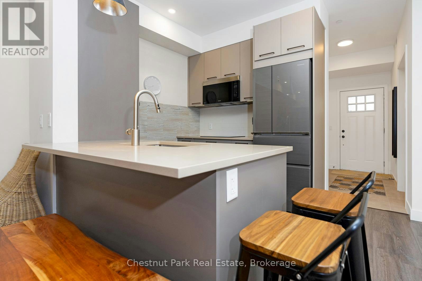 202-18 Beckwith Lane, Blue Mountains, ON, L9Y 3B6 - 8