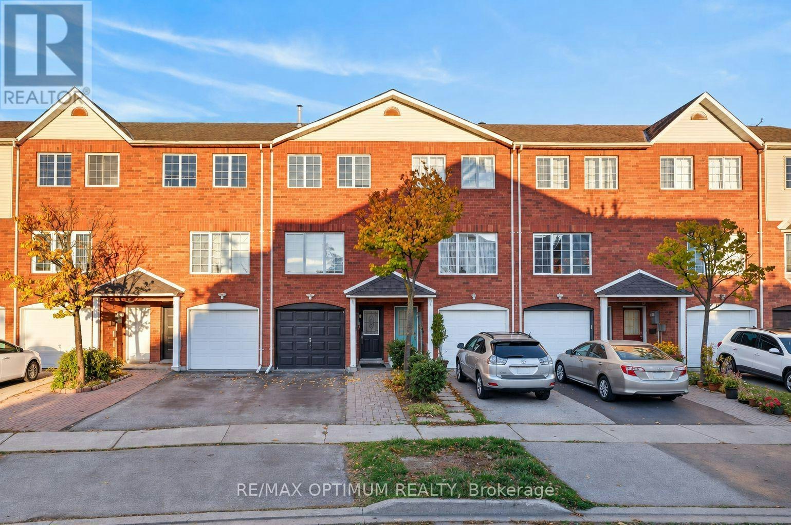 86 Sufi Crescent, Toronto, ON, M4A 2X2
