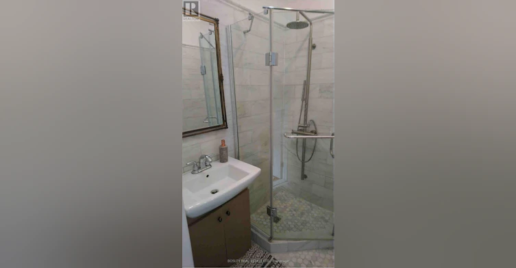 2-21 Lansdowne Avenue, Toronto, ON, M6K 2V7 - 6