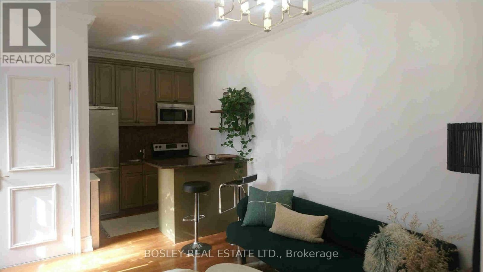 2-21 Lansdowne Avenue, Toronto, ON, M6K 2V7
