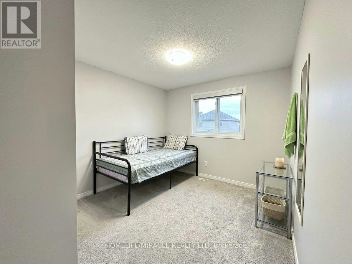 57 Activa Avenue, Kitchener, ON, N2E 3R3 - 5