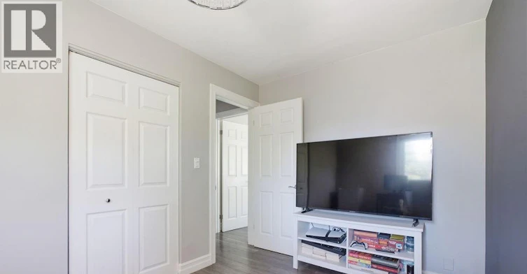 251 St. Marks Road, Tecumseh, ON, N8N 2H6 - 23