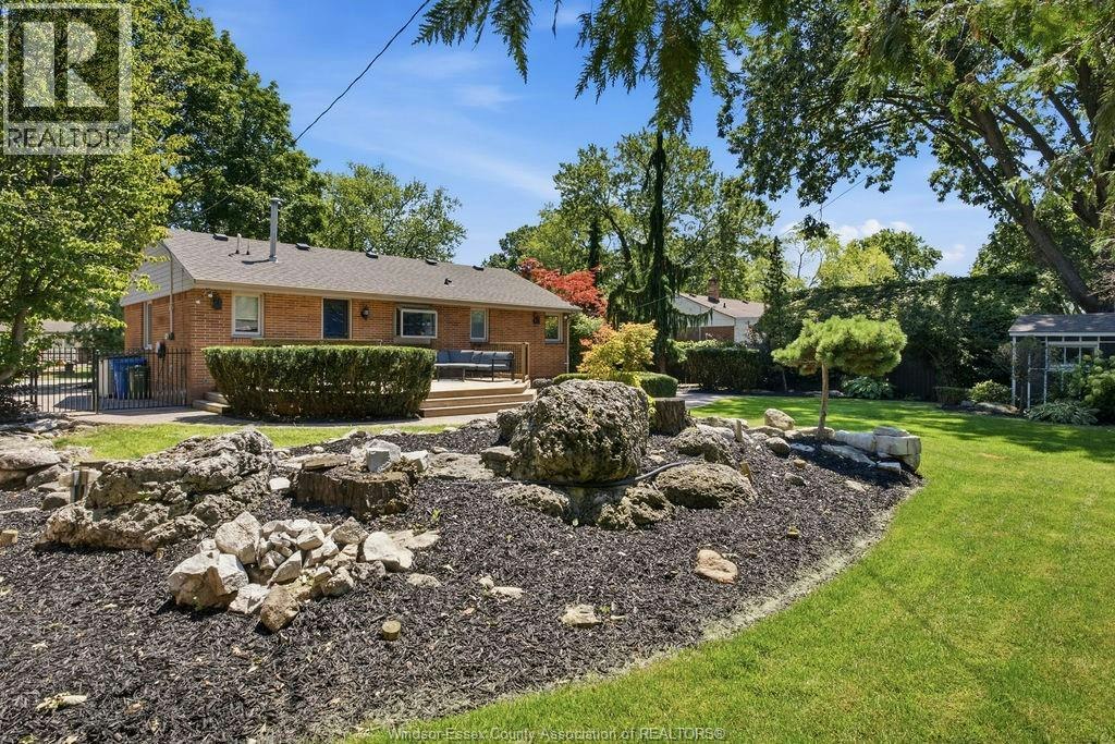 251 St. Marks Road, Tecumseh, ON, N8N 2H6 - 33