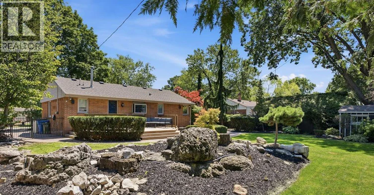 251 St. Marks Road, Tecumseh, ON, N8N 2H6 - 33