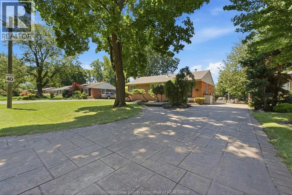 251 St. Marks Road, Tecumseh, ON, N8N 2H6 - 3
