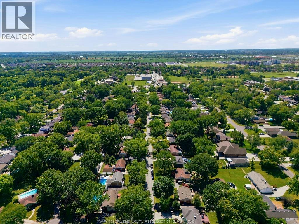 251 St. Marks Road, Tecumseh, ON, N8N 2H6 - 43