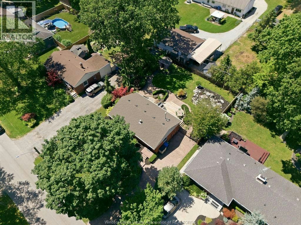 251 St. Marks Road, Tecumseh, ON, N8N 2H6 - 38