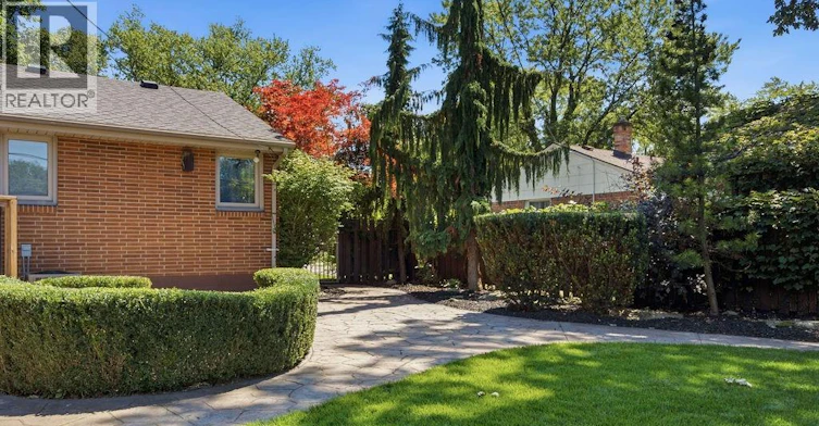 251 St. Marks Road, Tecumseh, ON, N8N 2H6 - 32