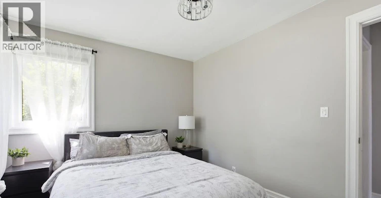 251 St. Marks Road, Tecumseh, ON, N8N 2H6 - 19