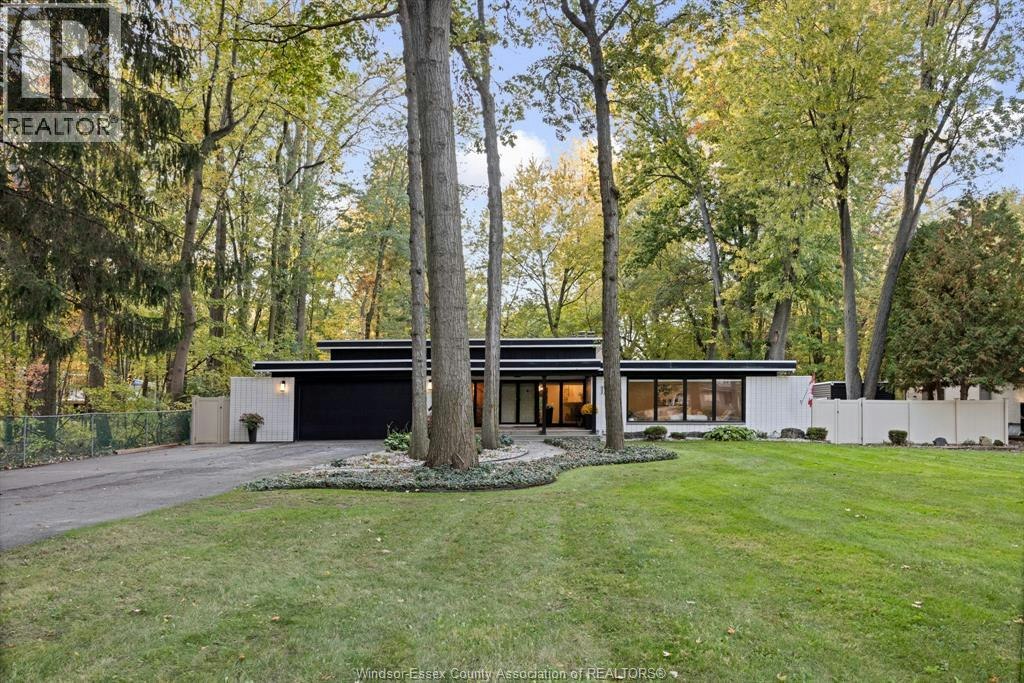 1275 Tanglewood, Lasalle, ON, N9J 2K3