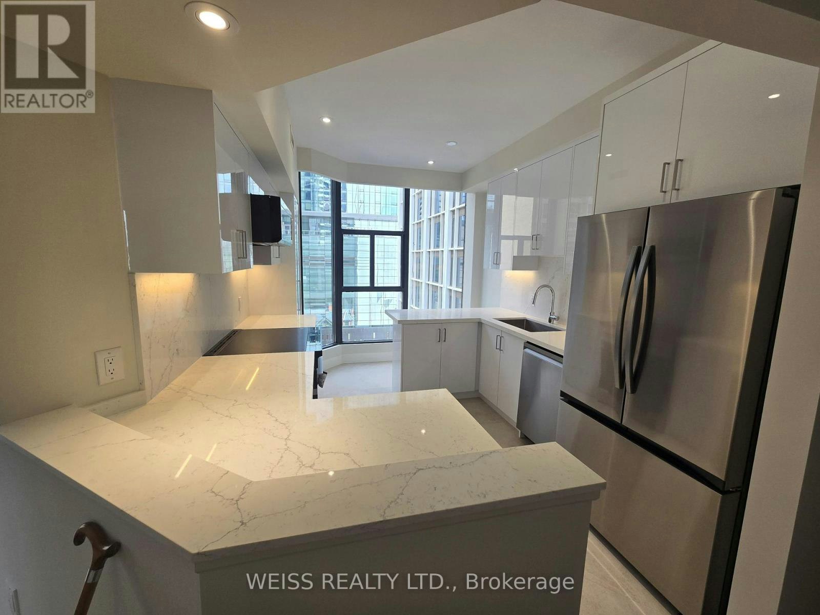 904-1331 Bay Street SE, Toronto, ON, M5R 2C4 - 2